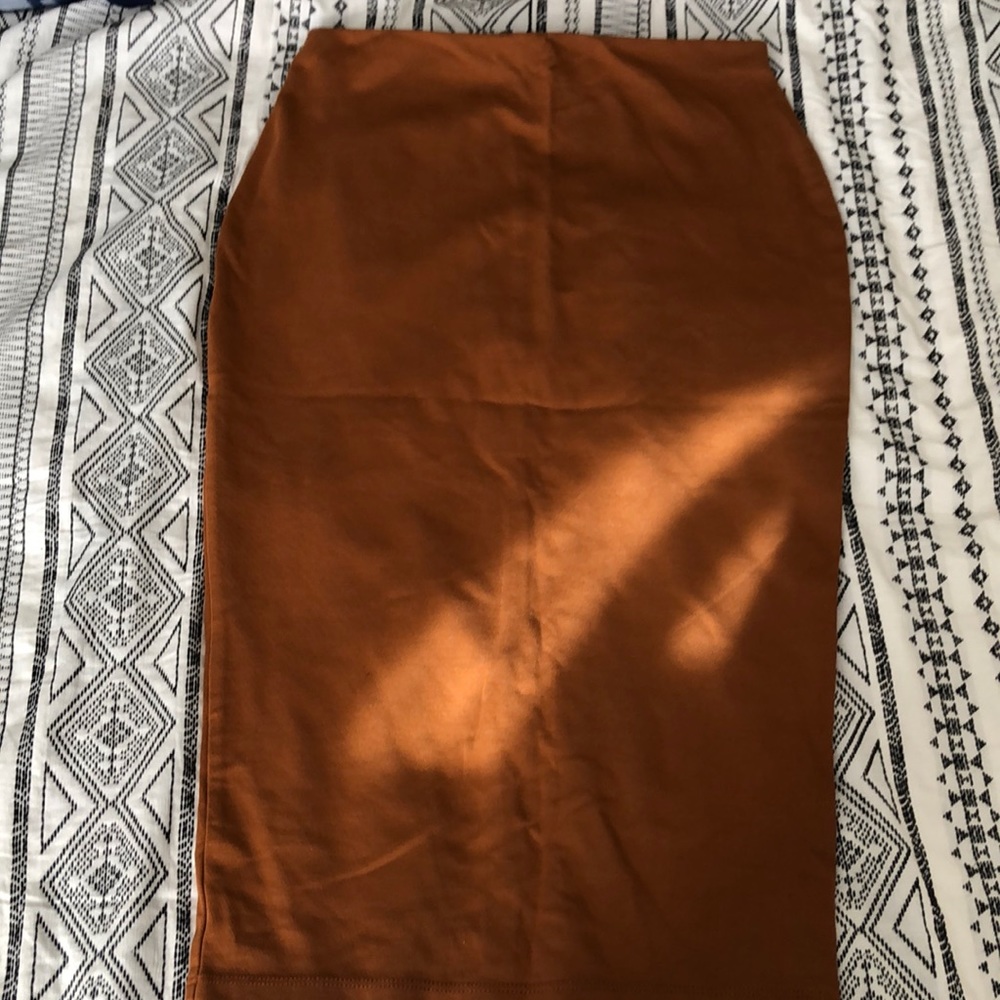 Long pencil skirt